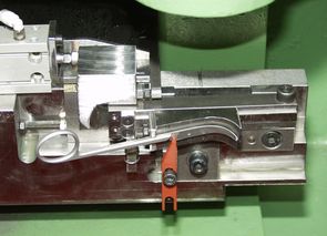 BG0/RV grinding machine for curved scissors