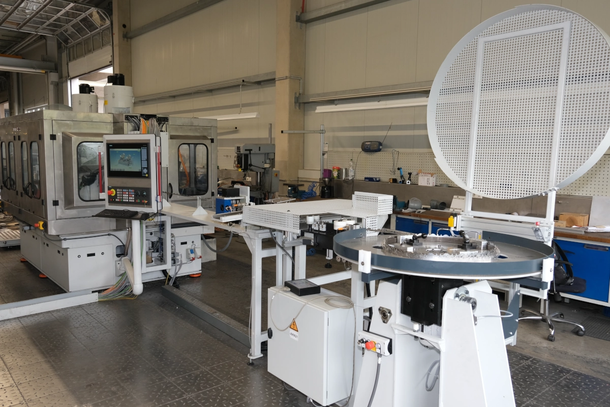 Máquina rectificadora de fleje de acero - Serie BSM500/HK para cuchillas de gancho - Imagen 3