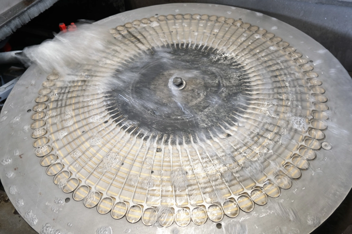 Máquina rectificadora de mesa giratoria - Serie DRG - Imagen 2