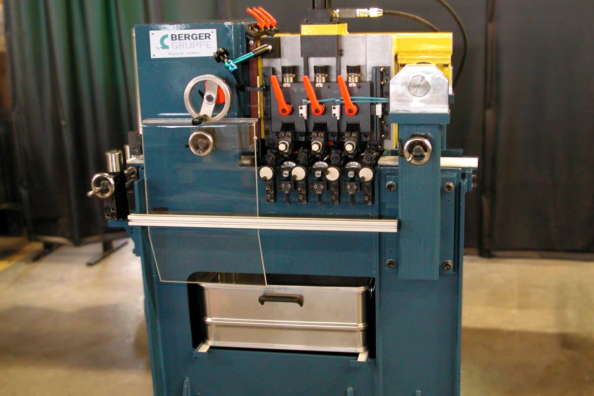 Machine de rainurage - Série TRINU à trois outils – Image 3