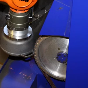 Grinding and deburring of cast pots