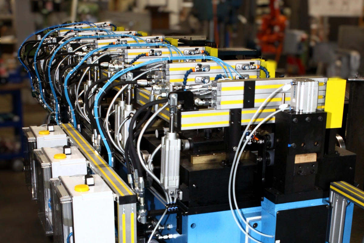 Máquina desbarbadora de fleje - serie QUINTO con 7 u 8 herramientas por lado - Imagen 4