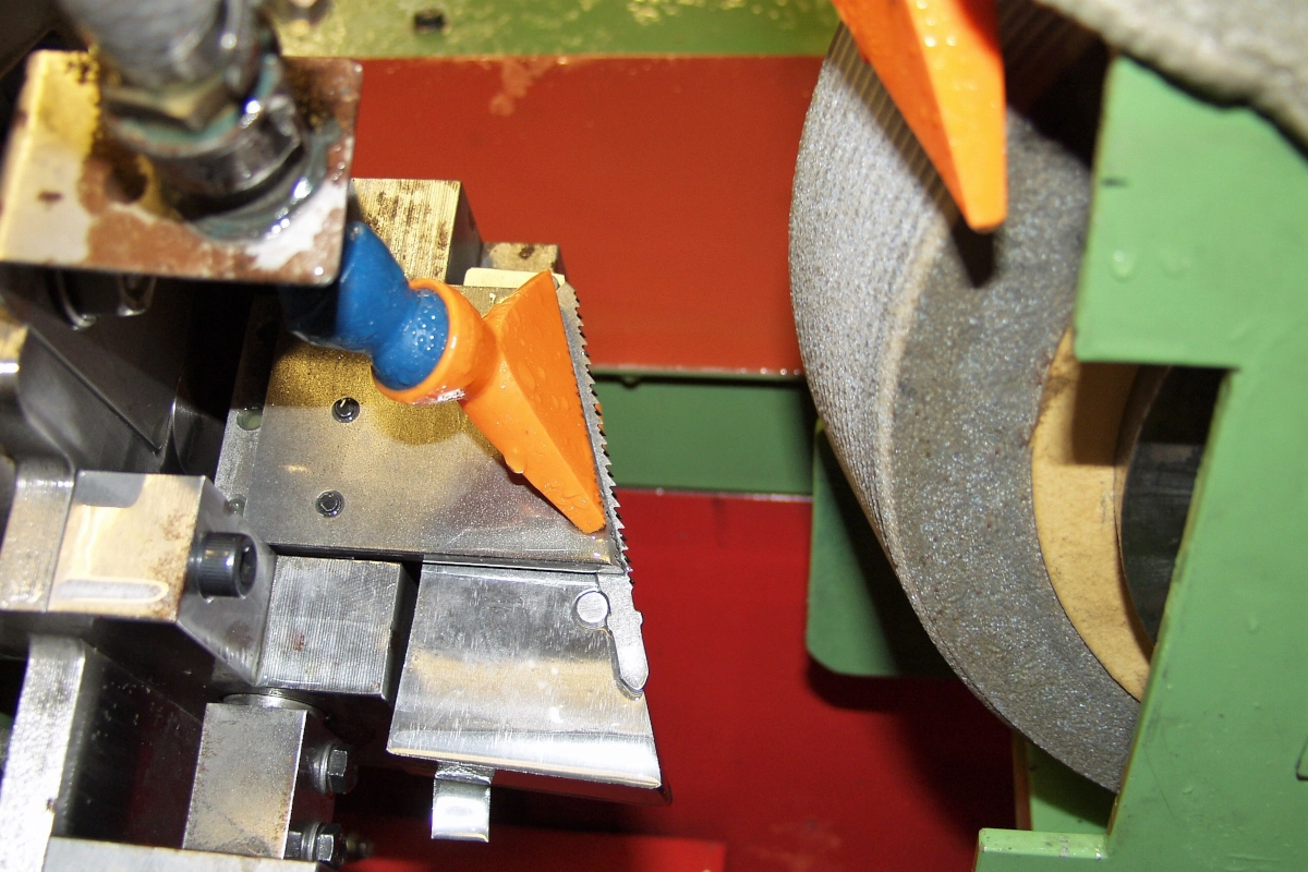 Peripheral grinding machine - WS series - Image 3