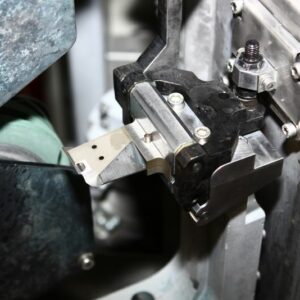 Grinding of scalpel blades with rotary index table grinding machine RST4