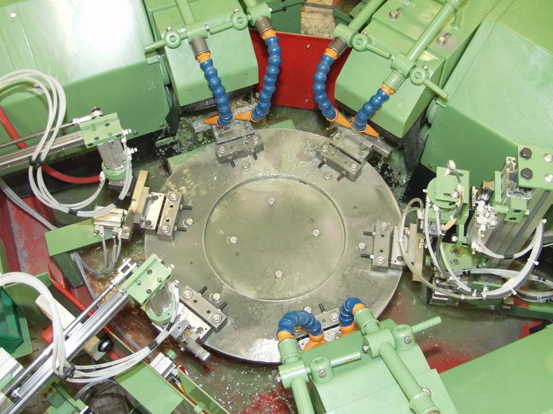 Rundtakttisch-Schleifmaschine Typ RST3 mit Schleifstation WSL