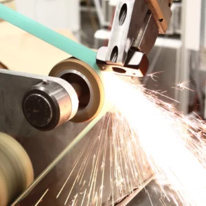 Grinding of hammer heads