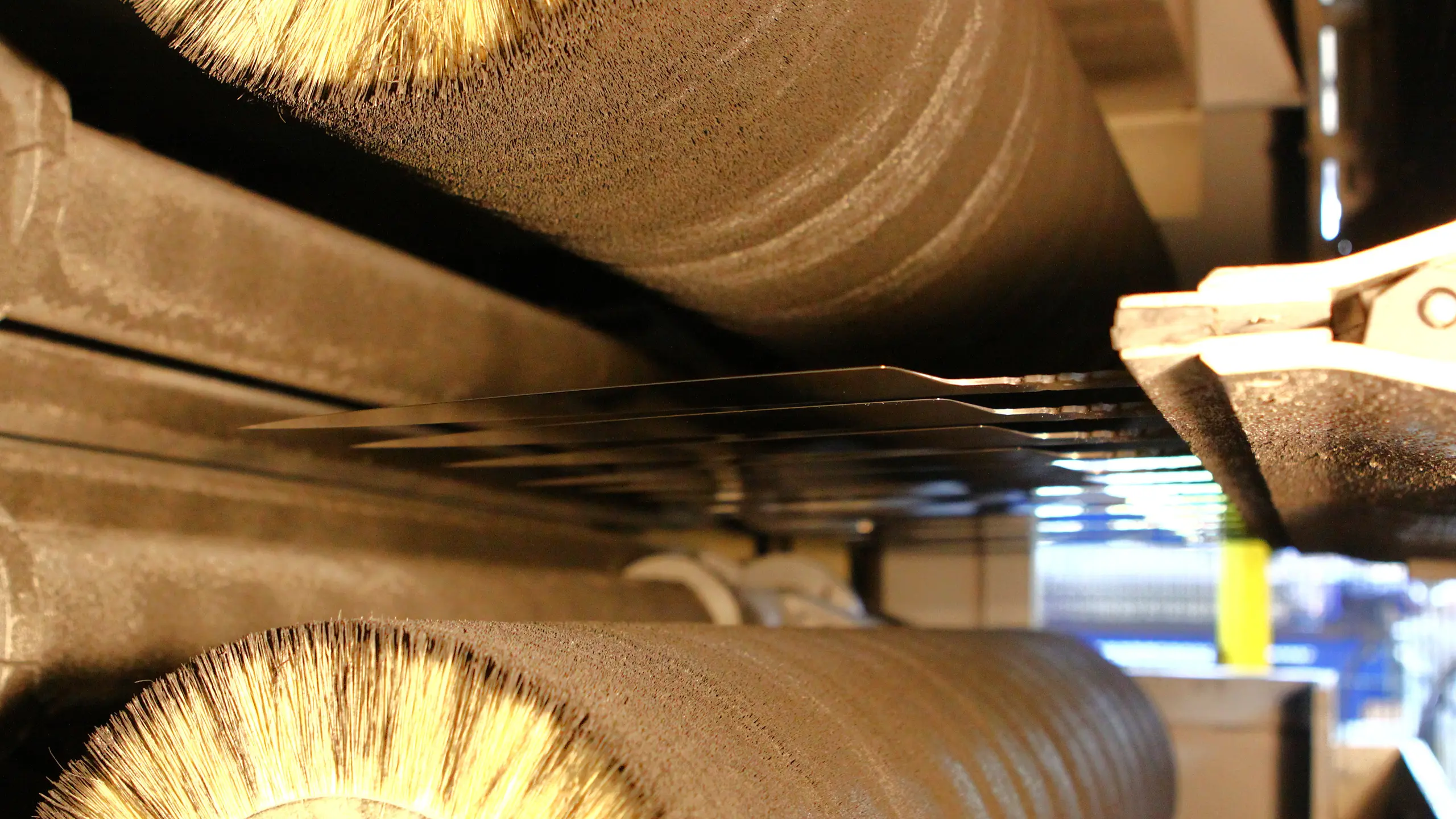 Polishing household knives