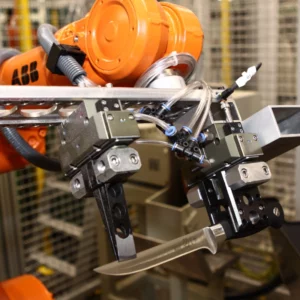 Cellules robotisées pour coutellerie
